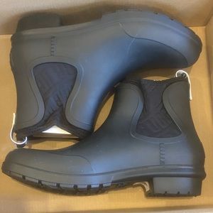 Brand new in box. Never worn! UGG all weather boots W CHEVONE